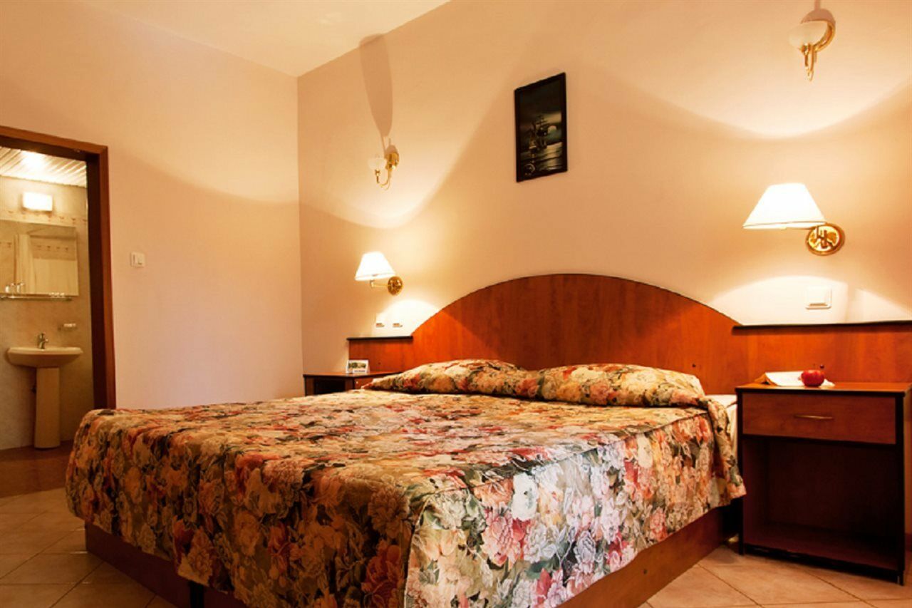 Ljuljak Hotel Zlate písky Exteriér fotografie