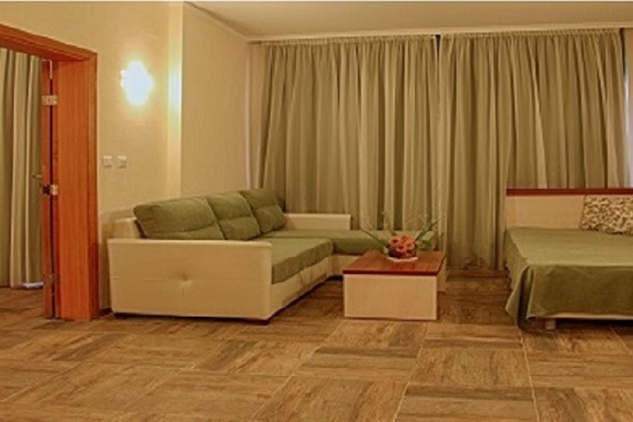 Ljuljak Hotel Zlate písky Exteriér fotografie