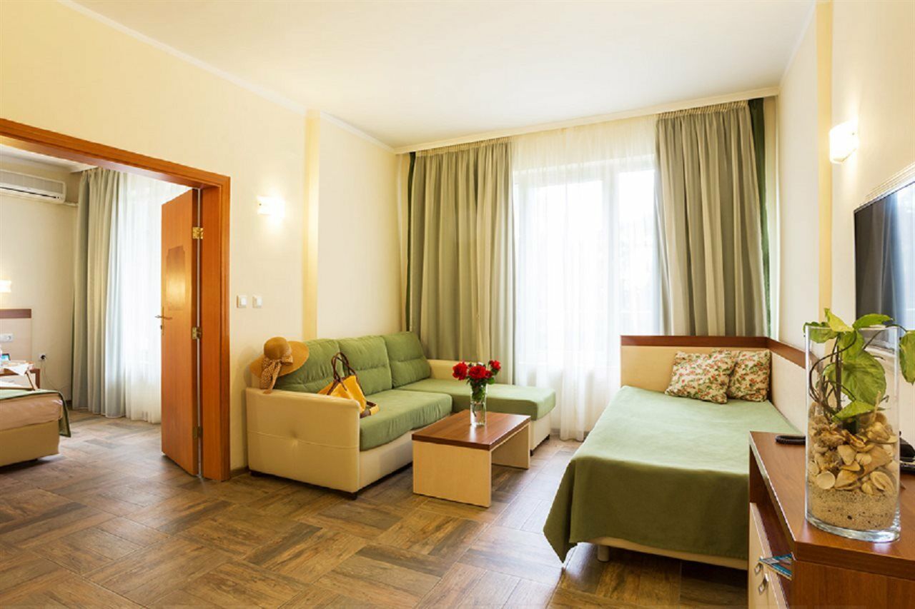 Ljuljak Hotel Zlate písky Exteriér fotografie
